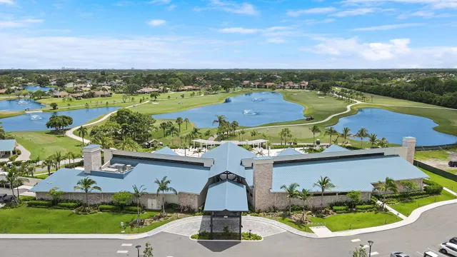 Eastpointe Country Club Residence photo 55