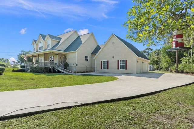 Residence photo 3