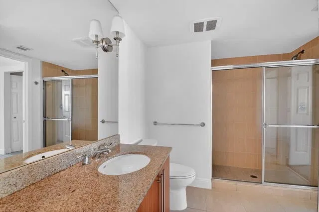 610 Clematis Unit 831 photo 10
