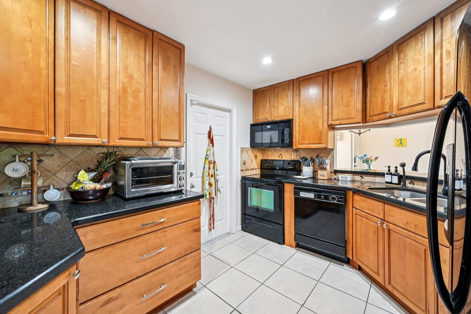 Unit 103 photo 11