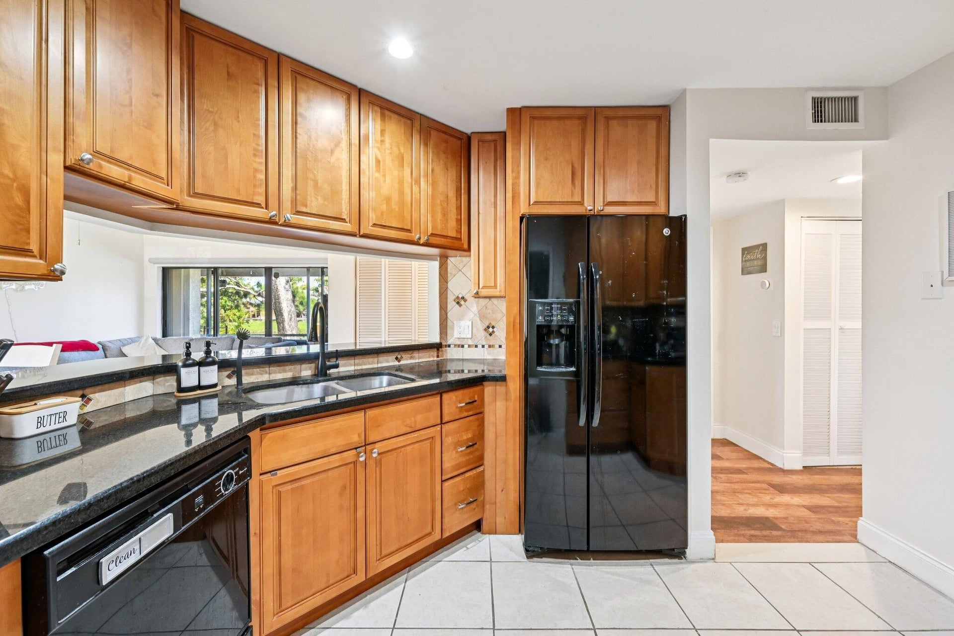 Unit 103 photo 13