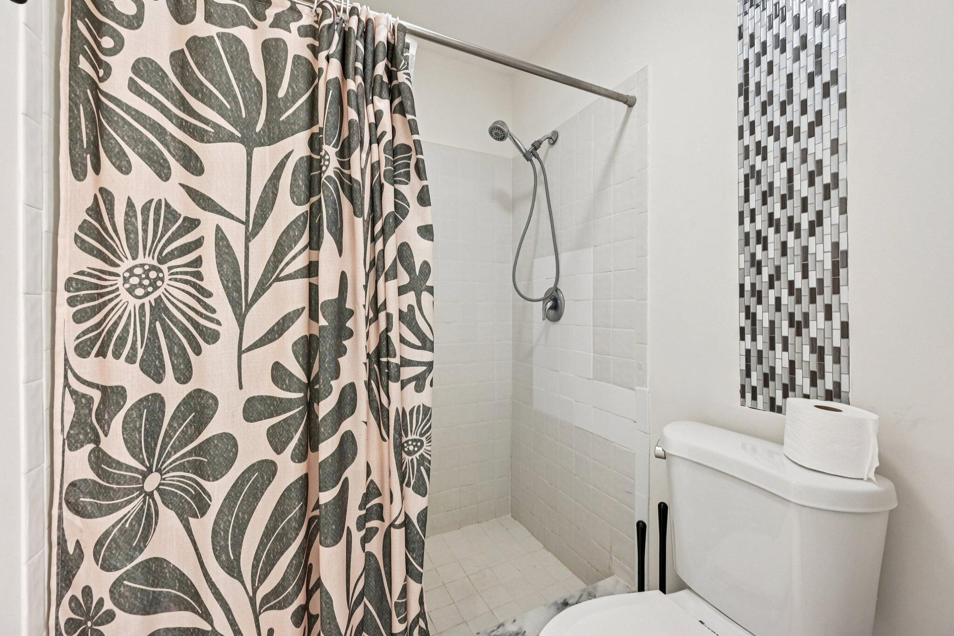 Unit 103 photo 21