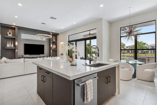 Boca Bridges Residence photo 7