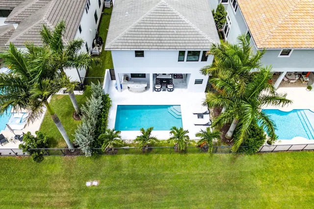 Boca Bridges Residence photo 38