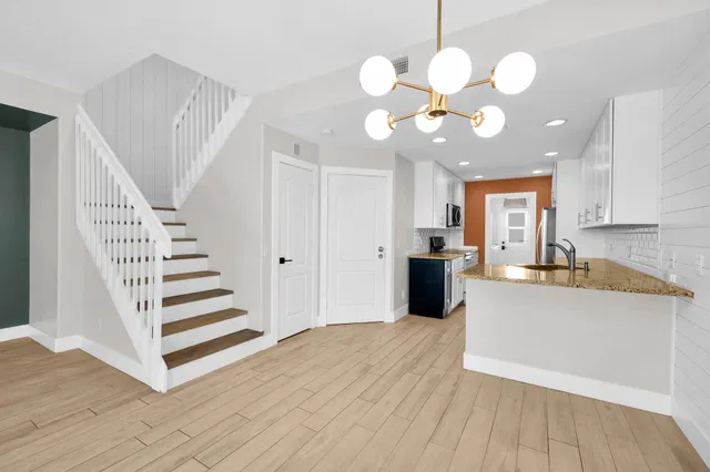 Charleston Court at Abacoa Residence photo 7