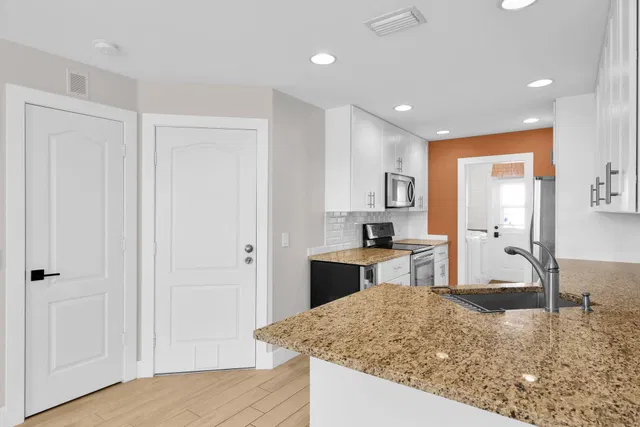 Charleston Court at Abacoa Residence photo 10