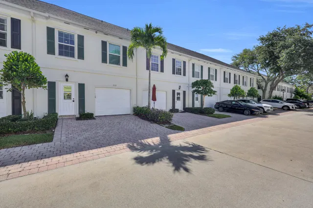 Charleston Court at Abacoa Residence photo 32