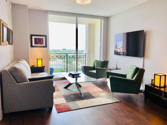 Cityplace South Tower Unit 825 photo 3