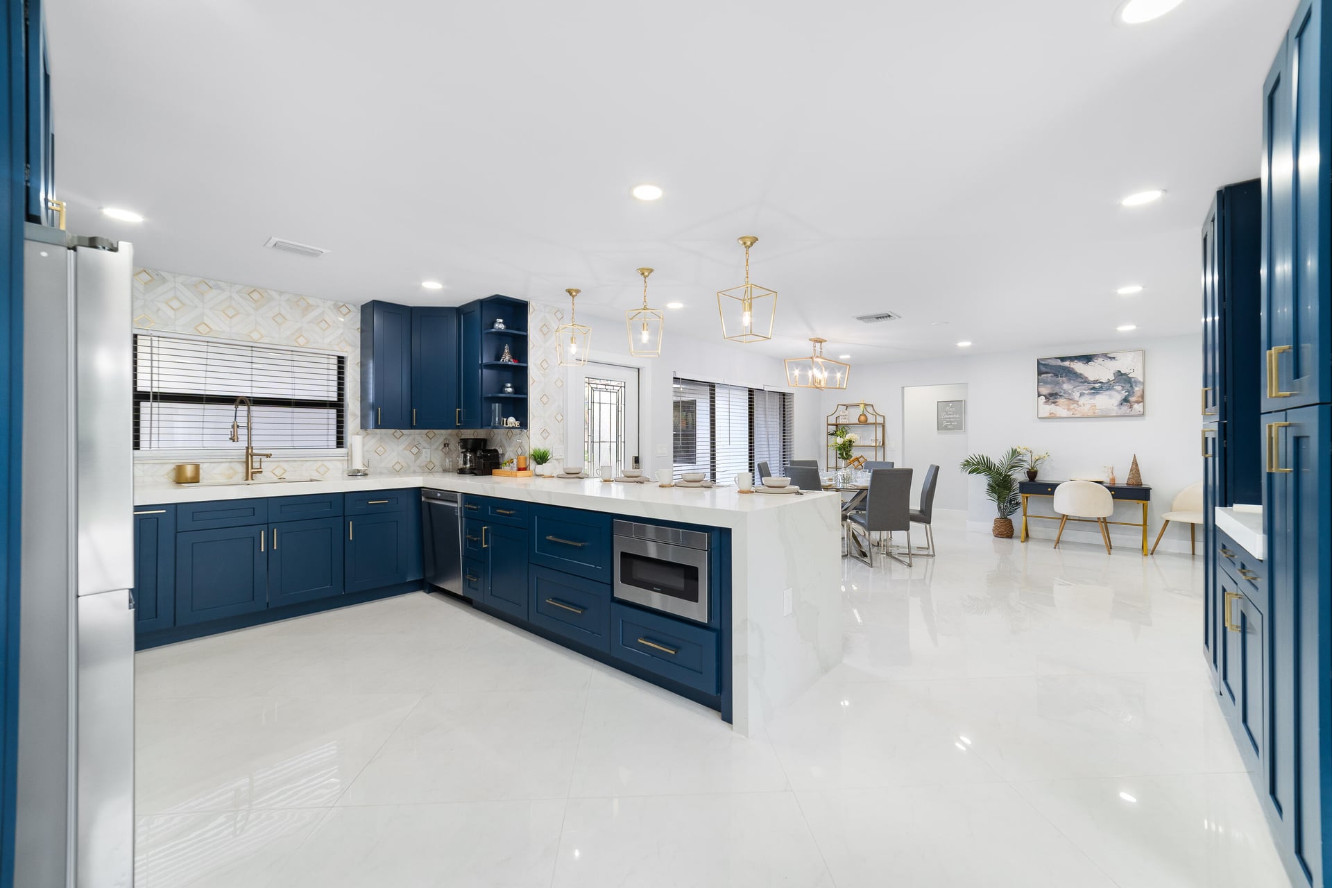 Palm Beach Shores Residence photo 12