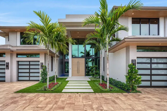 Royal Palm Yacht and Country Club Residence photo 2