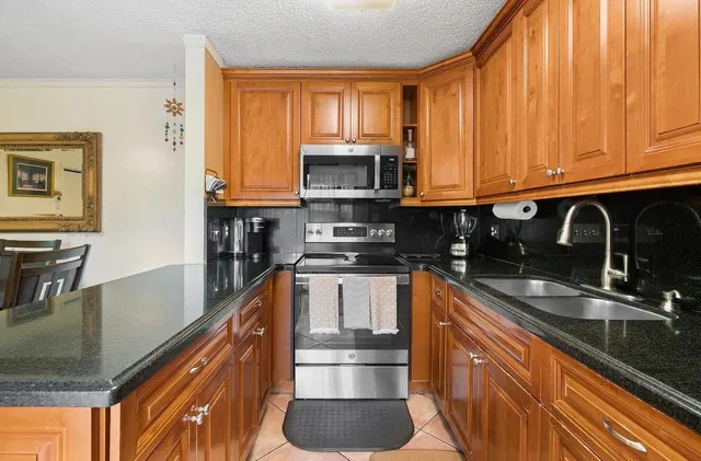 Residence photo 8