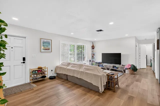 Residence photo 9