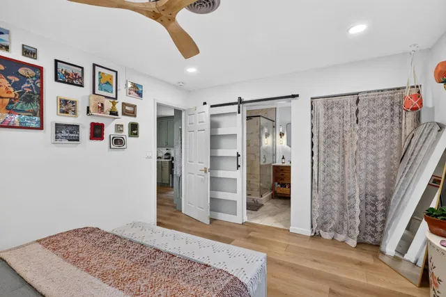 Residence photo 25