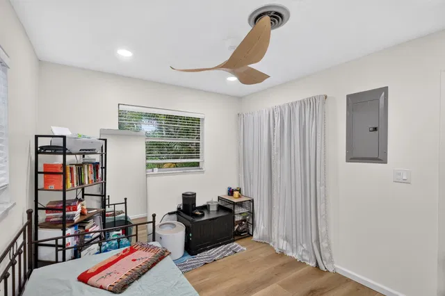 Residence photo 36