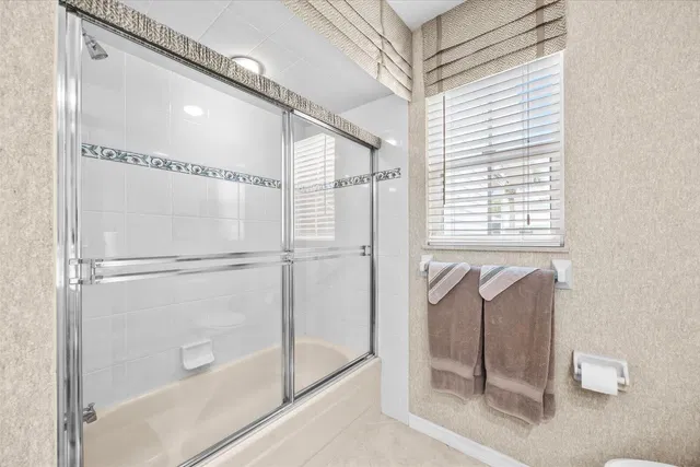 Residence photo 18