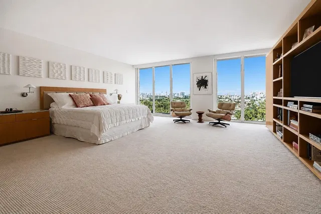 The Plaza of The Palm Beaches Unit 24E photo 8