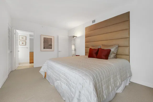 The Plaza of The Palm Beaches Unit 24E photo 16
