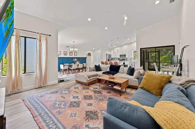 Residence photo 5