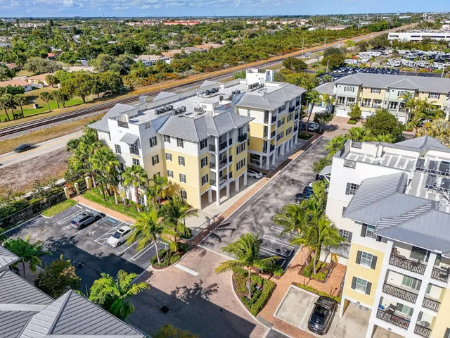Latitude Delray Unit 401 photo 2