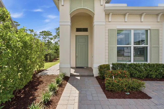 Residence photo 3