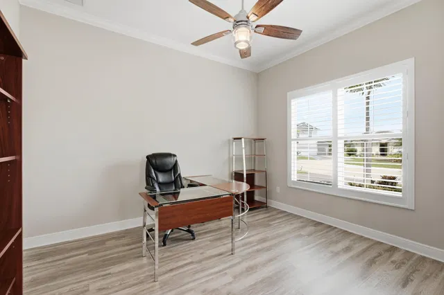 Residence photo 5