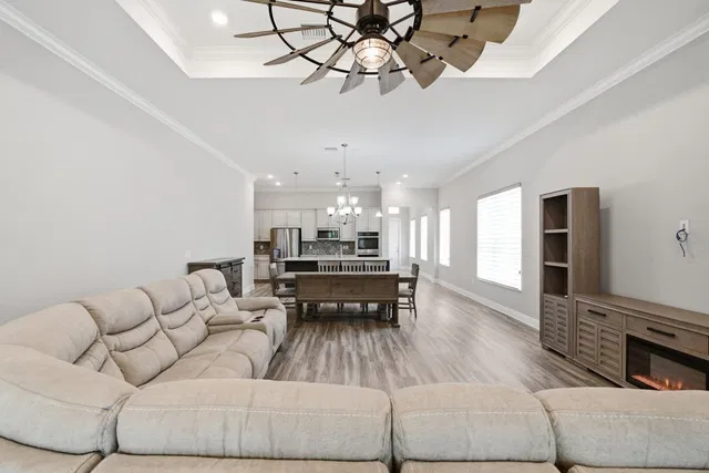 Residence photo 11
