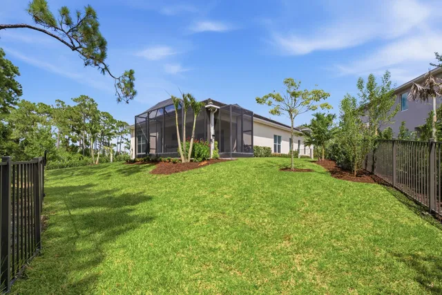 Residence photo 26