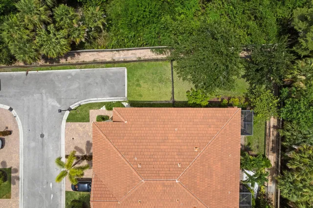Residence photo 3