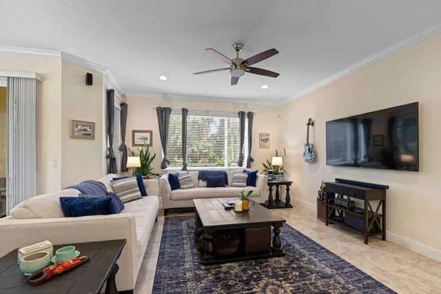 Residence photo 7