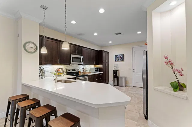 Residence photo 9