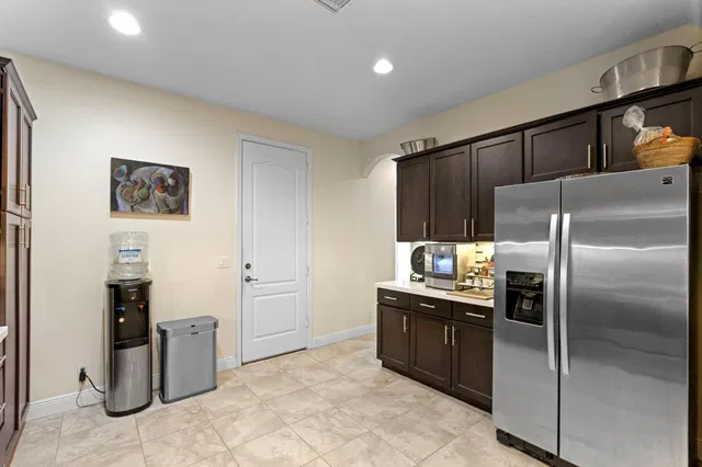Residence photo 11
