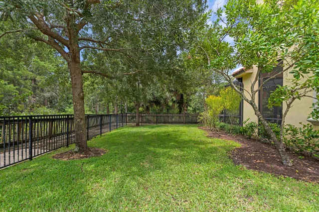 Residence photo 29