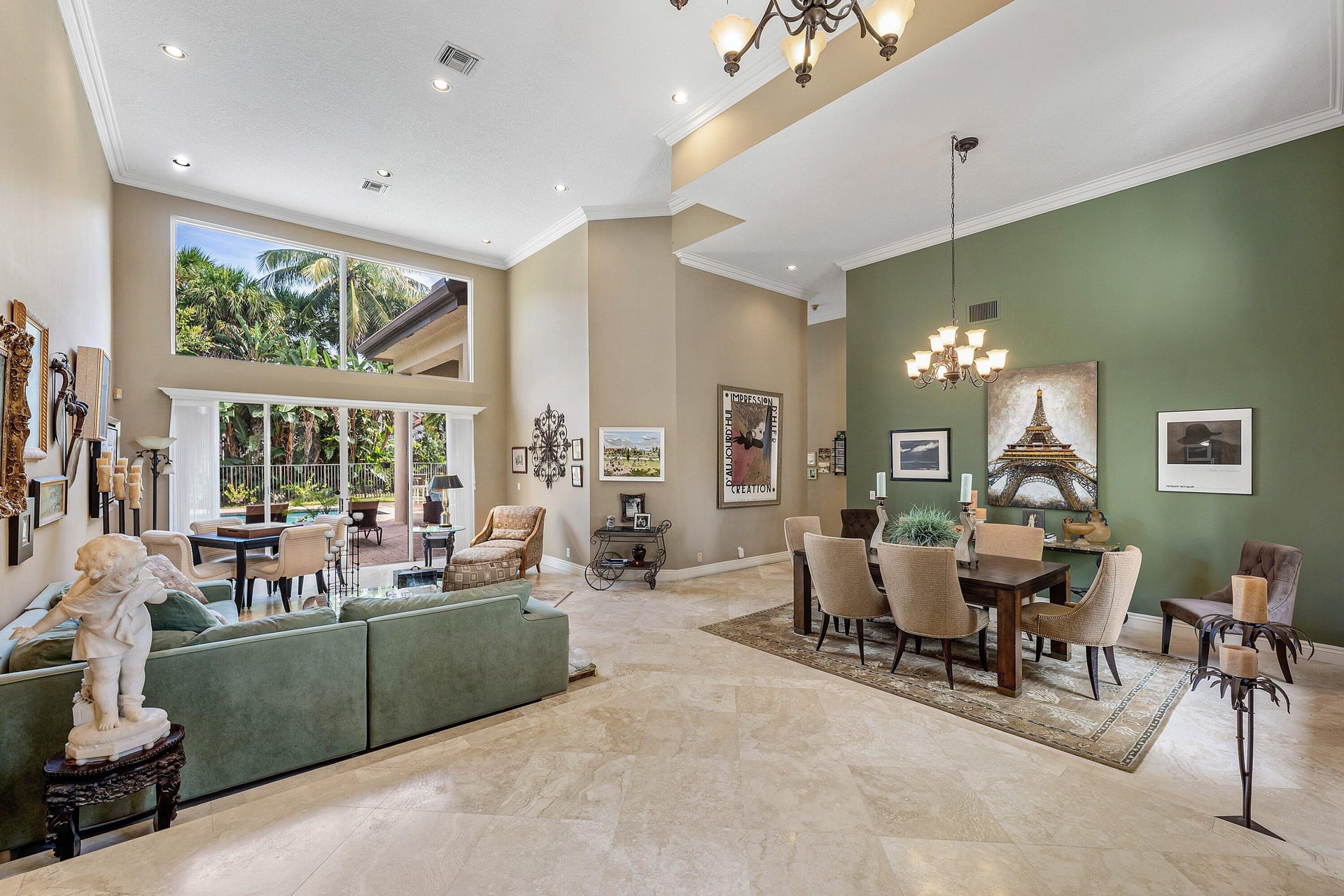 Seasons Residence photo 5