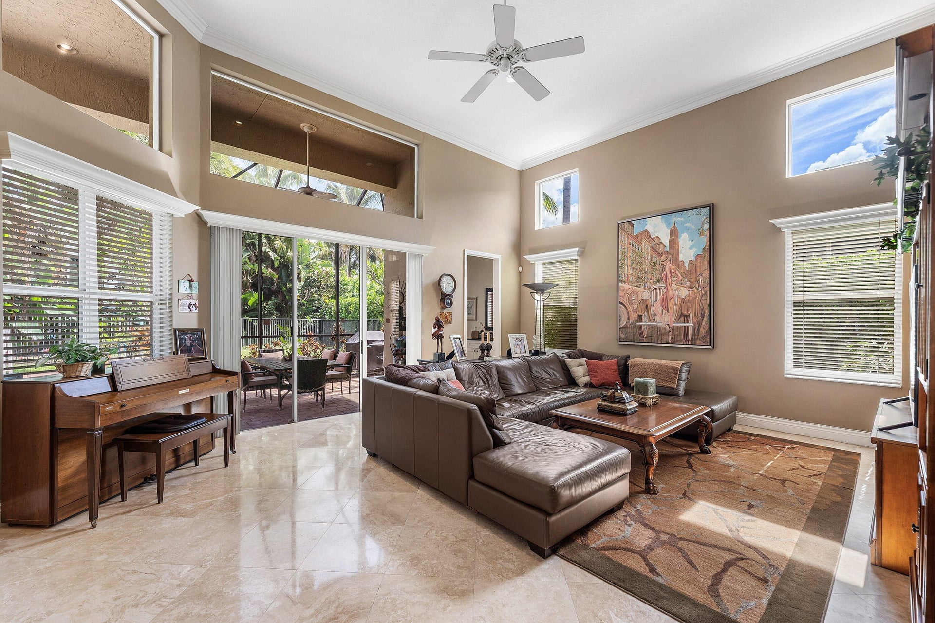 Seasons Residence photo 12