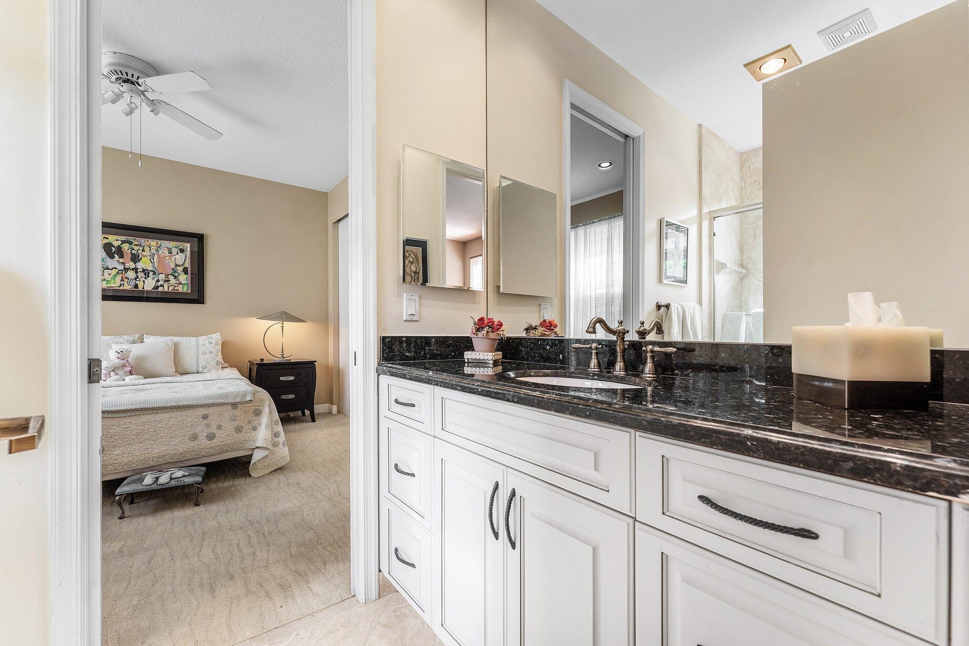 Seasons Residence photo 22