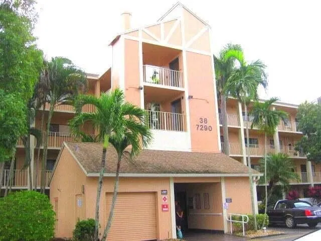 Unit 404 photo 28