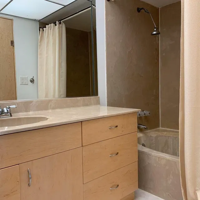 Unit 208 photo 20