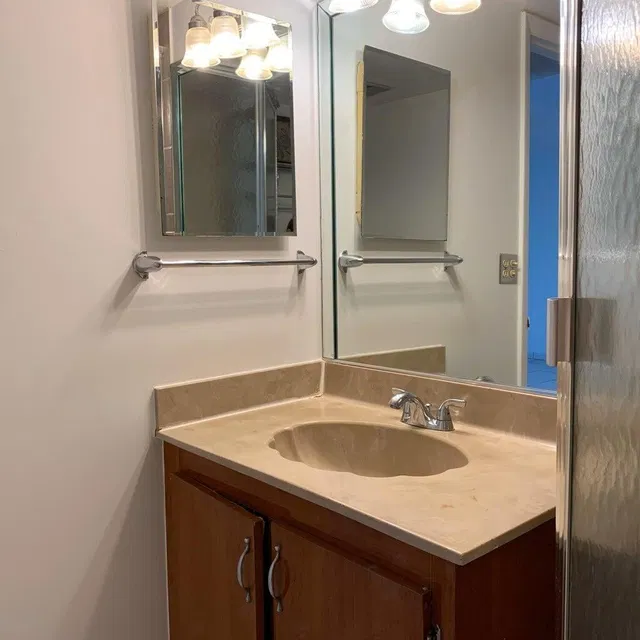 Unit 208 photo 28