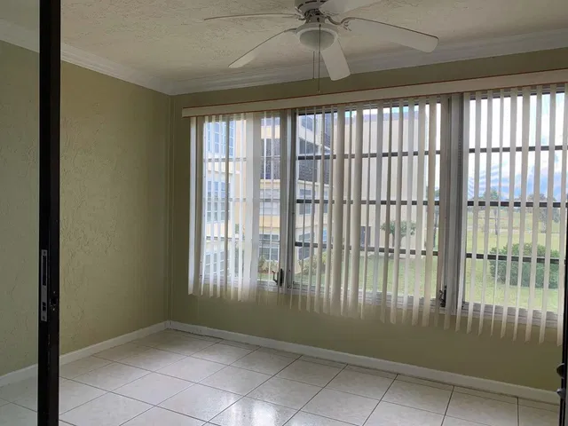 Unit 208 photo 33