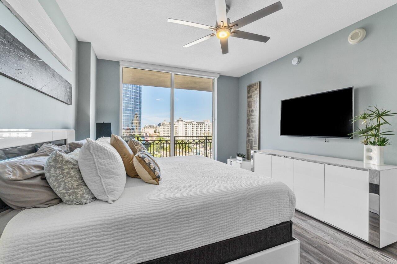 CityPlace South Tower Unit 704 photo 2