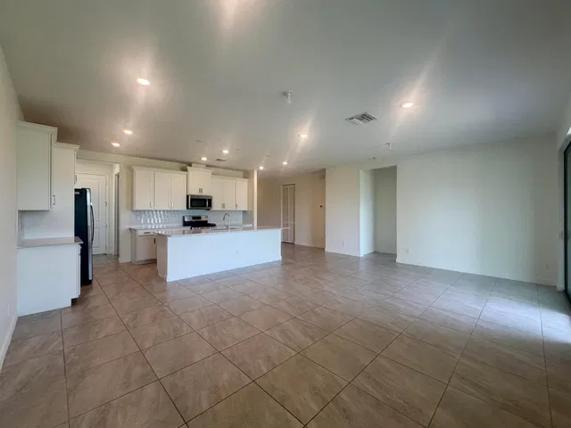 Residence photo 6