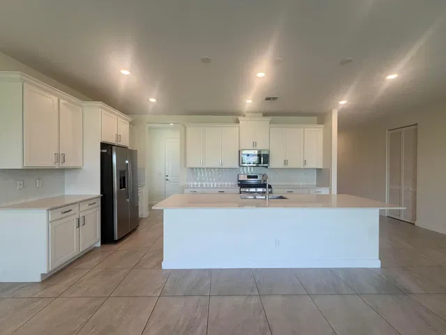 Residence photo 8