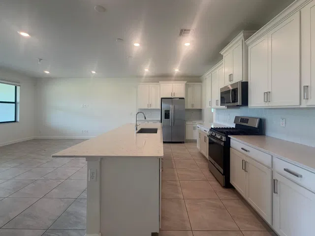 Residence photo 9