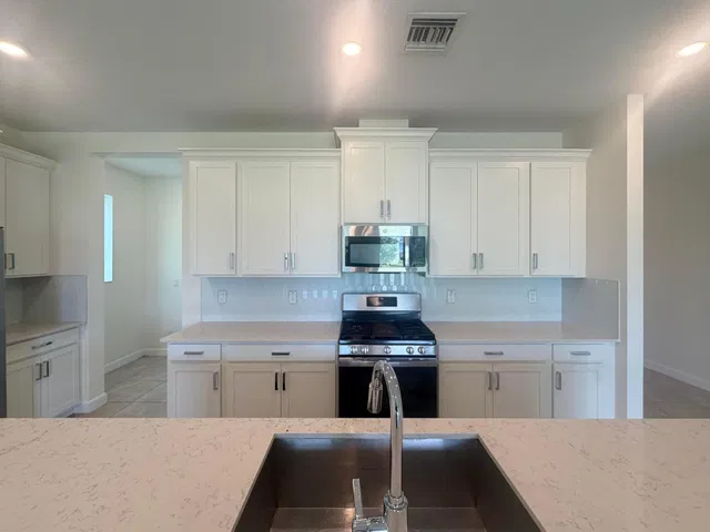Residence photo 10