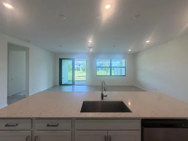 Residence photo 11