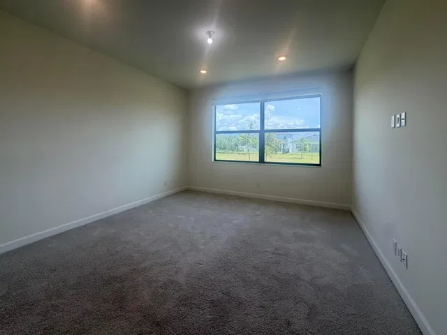 Residence photo 15