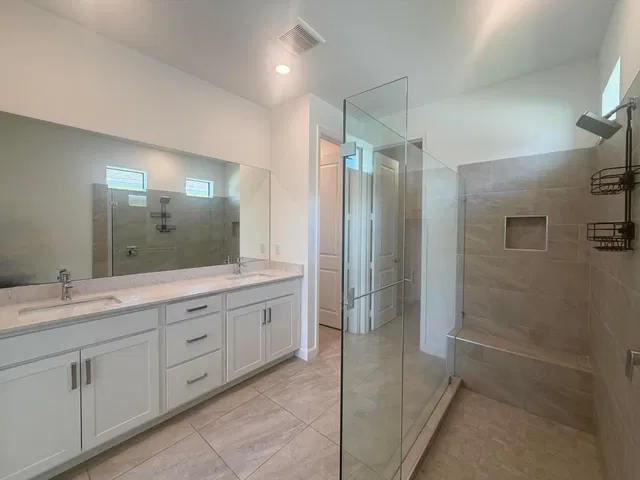 Residence photo 19
