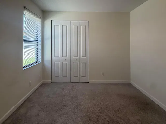 Residence photo 24
