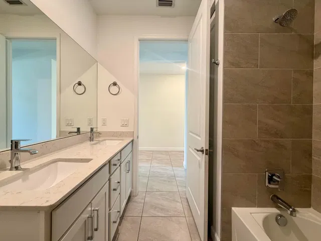 Residence photo 27