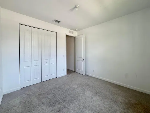 Residence photo 32